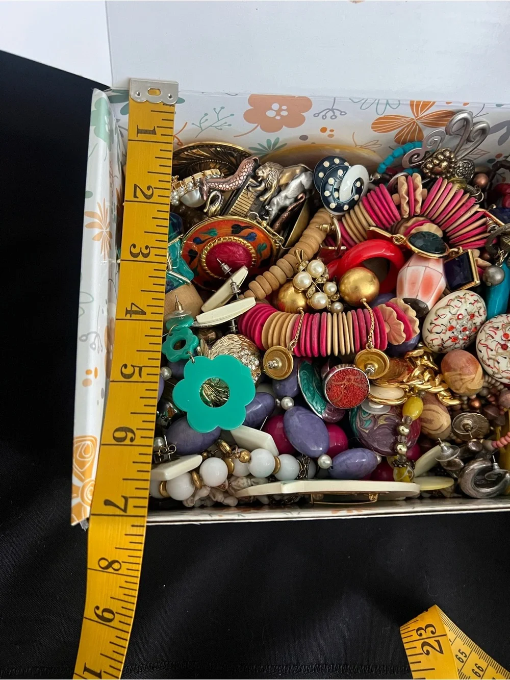 Assorted Women's Fashion Jewelry - Vintage Multicolor Statement Accessories